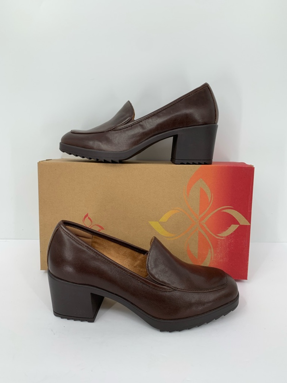 Comfortiva Hailey chunky loafer brown leather heel comfort memory foam new 7.5